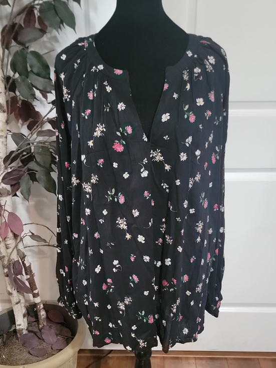 Old Navy Tops - Old Navy Black Floral Split-Neck Peasant Blouse with Pink & White Flowers